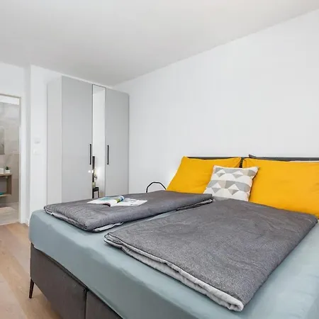 Volme & Sky Apartment *