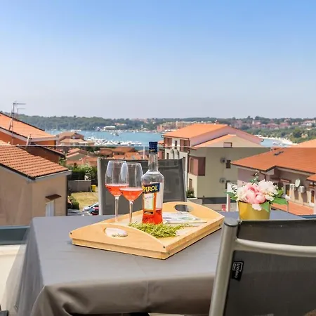 Volme & Sky Apartment *