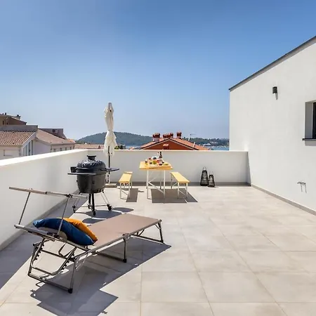 Volme & Sky Apartment